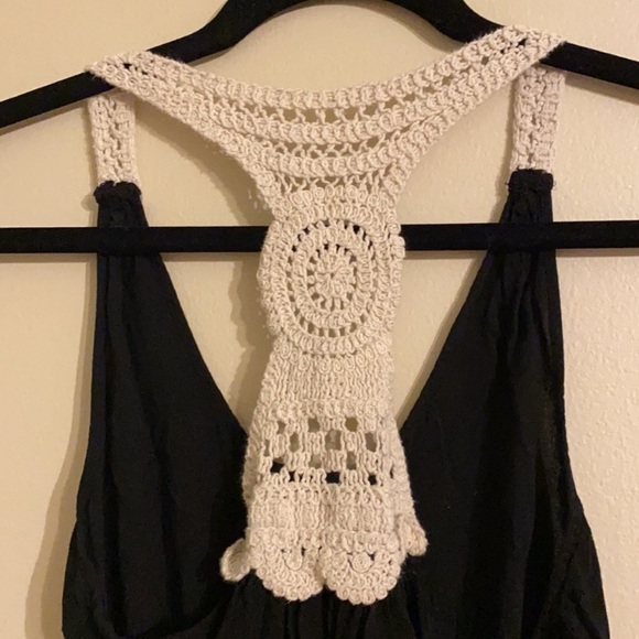 ☀️Summer Lot ☀️ Women Junior Lot Tops, crops, tank, shorts Romper Small/Med/5 - Picture 3 of 4